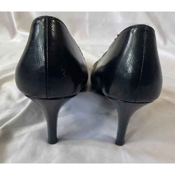 Kelly & Katie Misha Pump - Picture 3 of 6